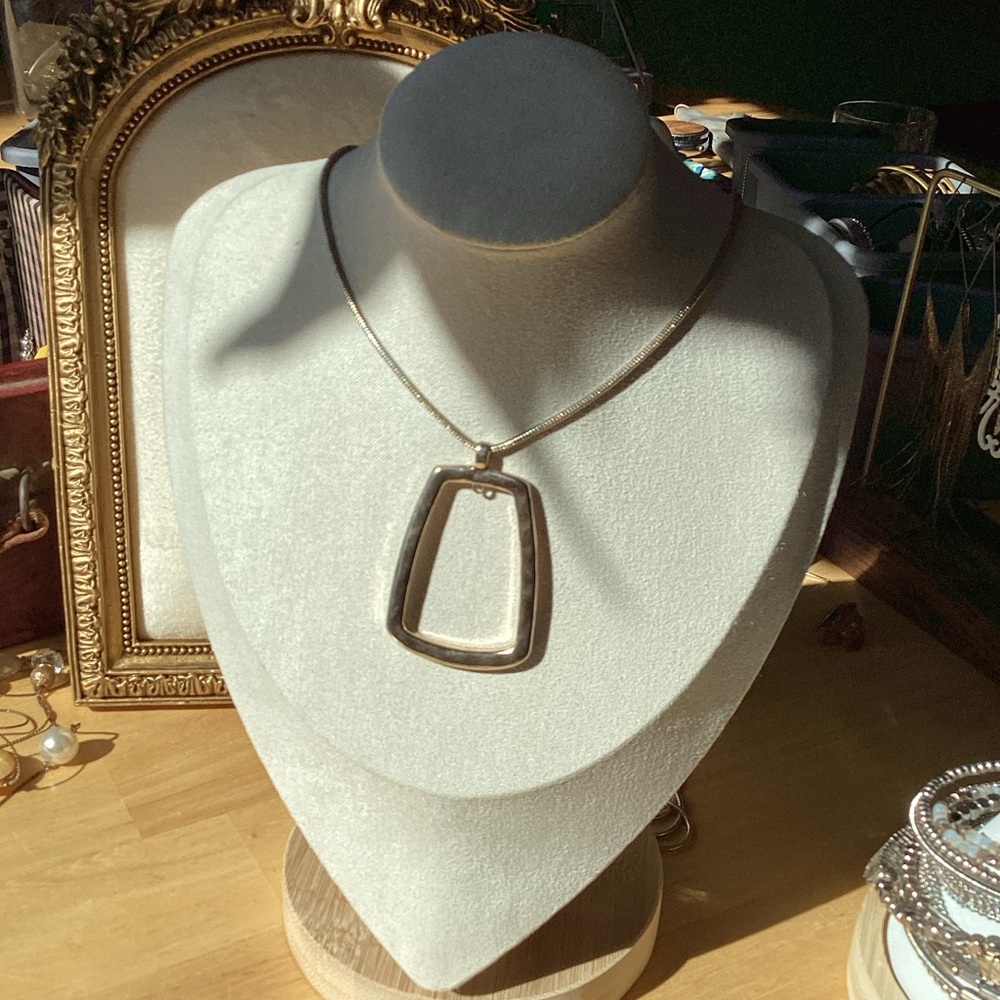 Silver Lariat Pendant Necklace
